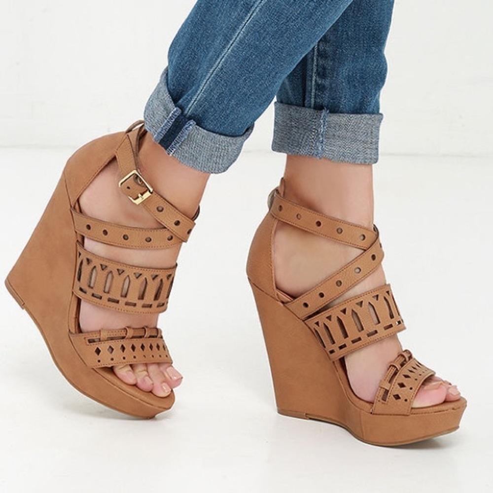Chinese Laundry Montrose Wedges in Camel